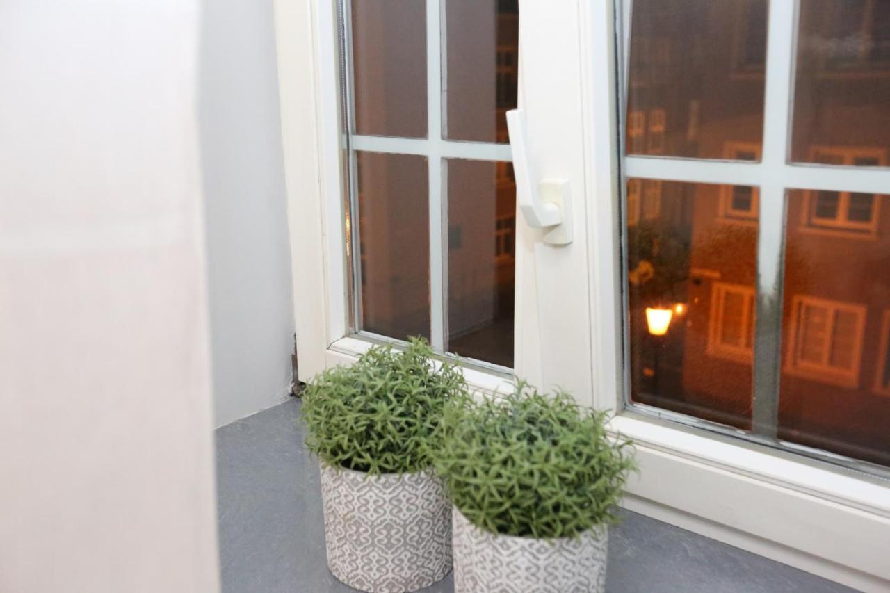 Stare Apartament *
